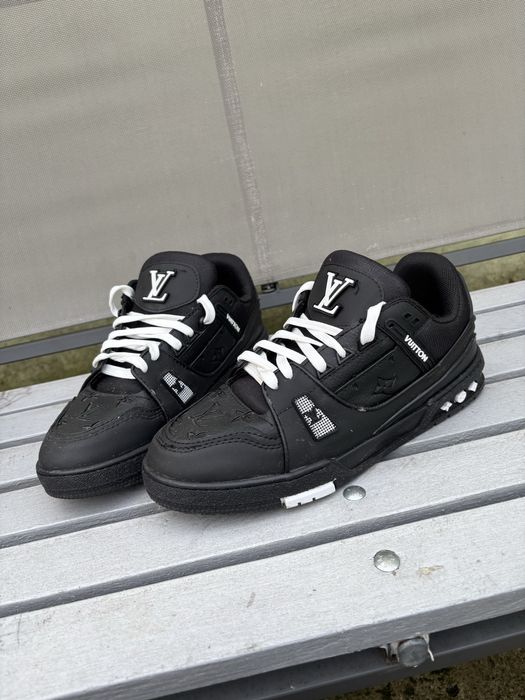 Adidasi LV negri 43-46