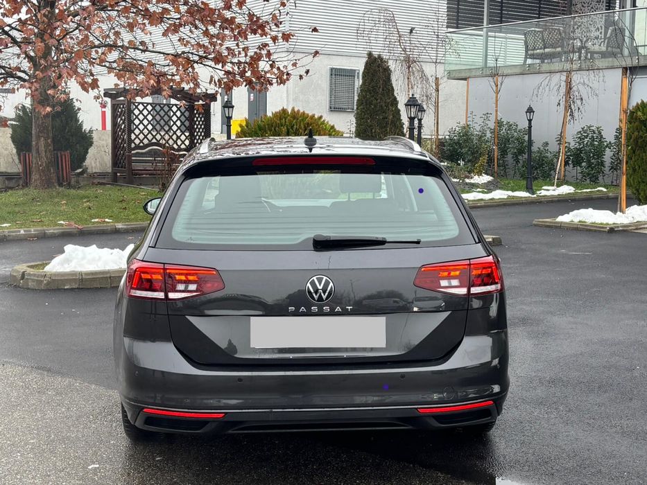 VW Passat 2023 2.0 150 cp