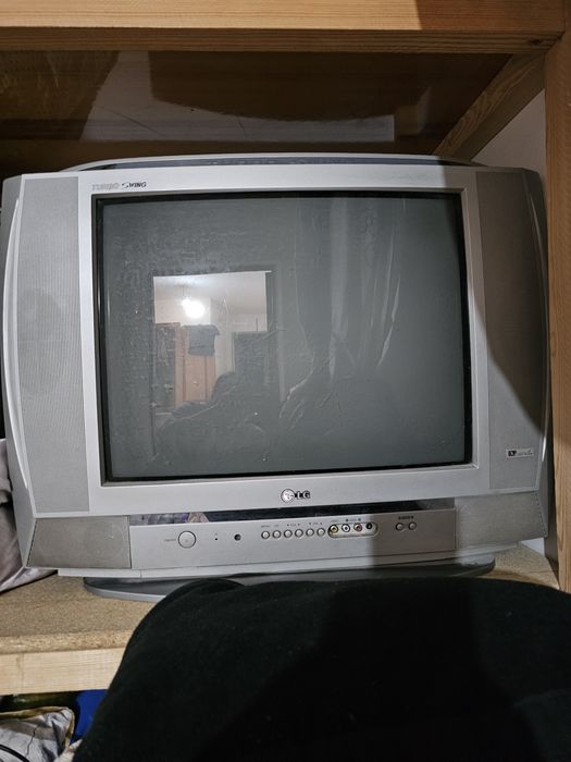 Продам старый телевизор