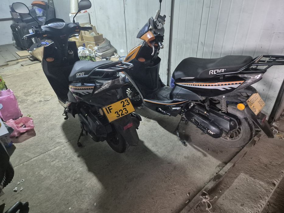 Scutere second-hand hand de vanzare