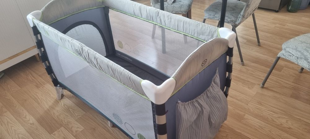 Детская кроватка - манежка
