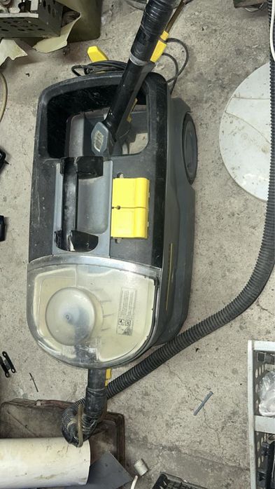 Моющий пылесос karcher