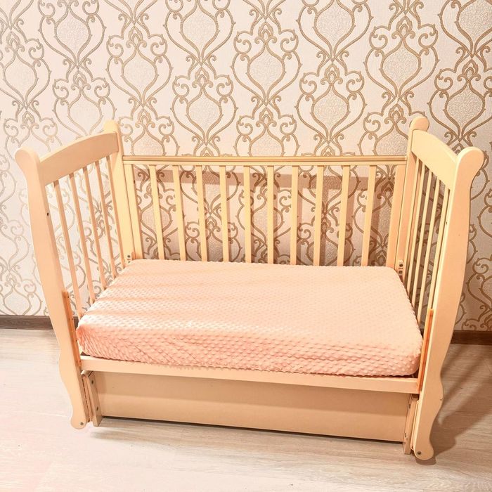 Детская кроватка