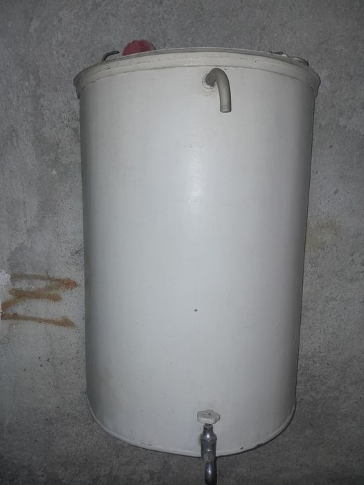 Cazan vechi cu robinet