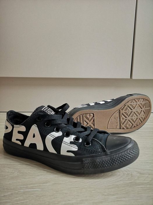 Converse limited edition 39 peace