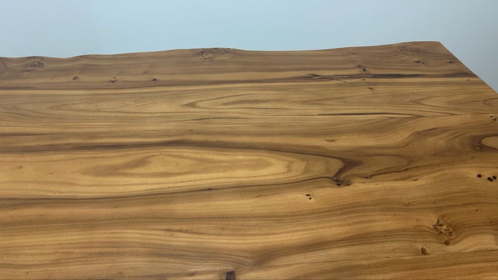 Стол обеденный, кухонный.