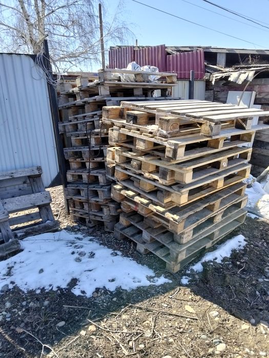 Продам поддоны б/у размер стандарт