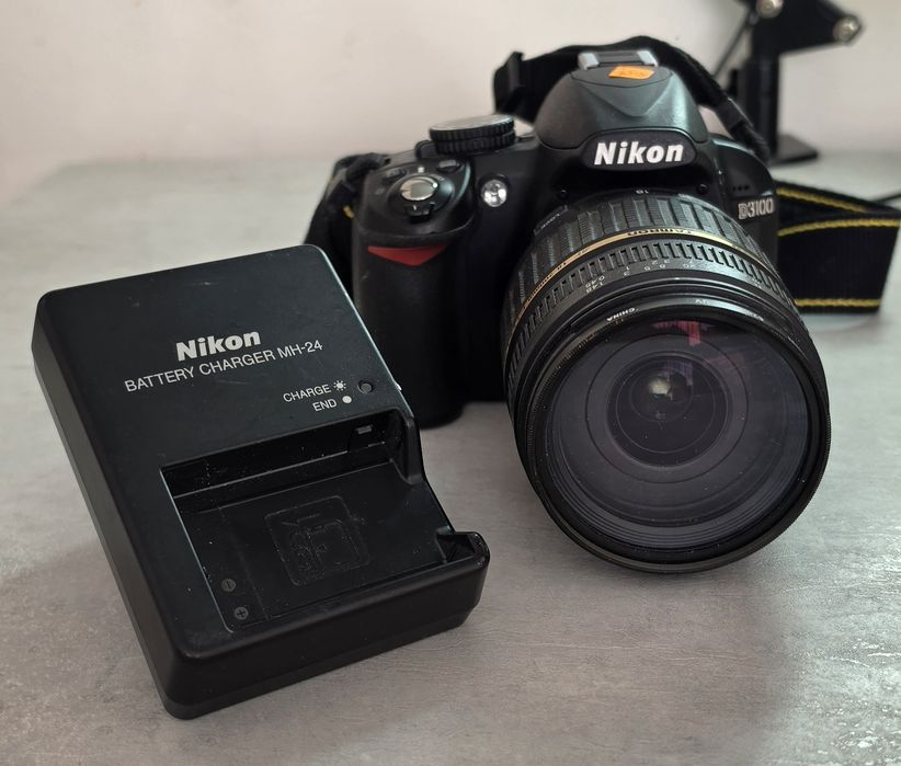 Фотоапарат  D3100