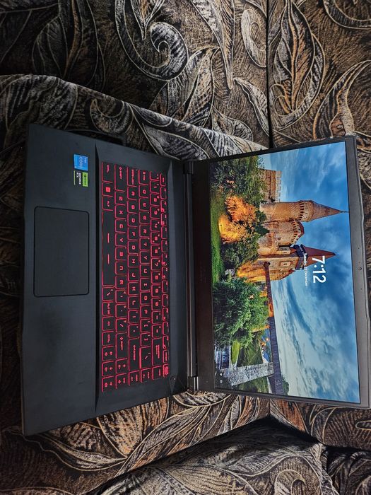 Laptop MSI gaming thin GF63 15.6" 
1TB SSD, GeForce RTX 4050 6GB,