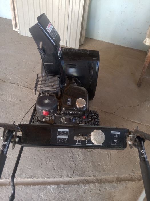 Снегоуборочная машина