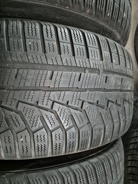 4 anvelope iarna Hankook 235 55 17
