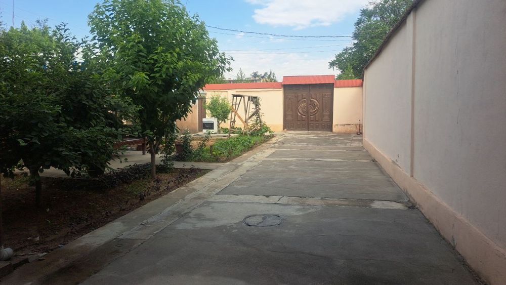 Ховли уй сотилади срочна