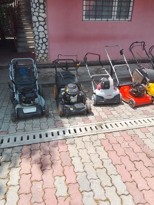Mașină de tuns iarba