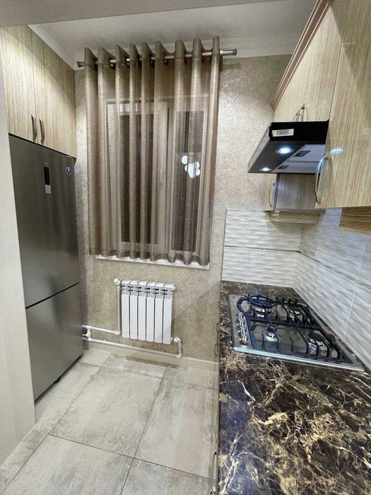 3 комнатная в Центре города Гостиница России, Айбек Ойбек