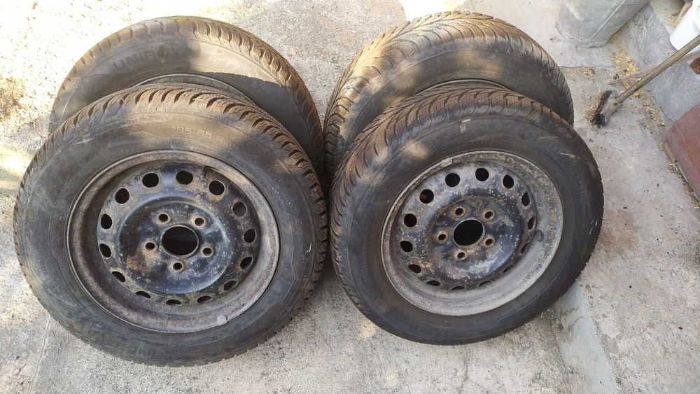 Все сезонни гуми с джанти