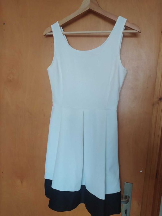 Няколко варианта официални Рокли летни за сватби и събития