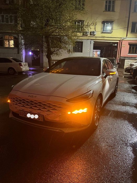 Киа к 8 Сотилади