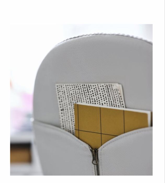 Продавам чисто нов въртящ се стол