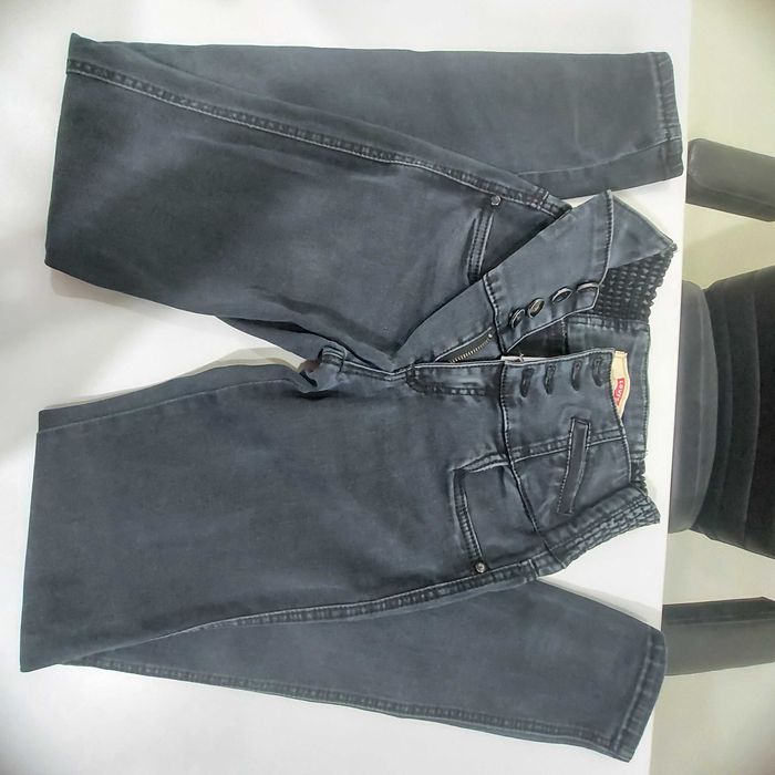 Продам женские и мужские джинсы хорошего качества и состояния