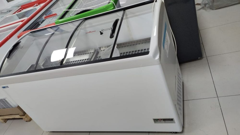 Морозильная витрина витринный морозильник ларь для магазина мороженое