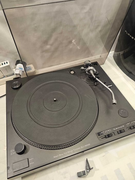 Mc Crypt DJ-I 600d direct drive muzica