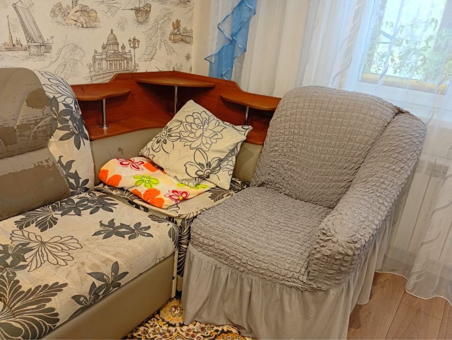 Продам угловой диван б/у