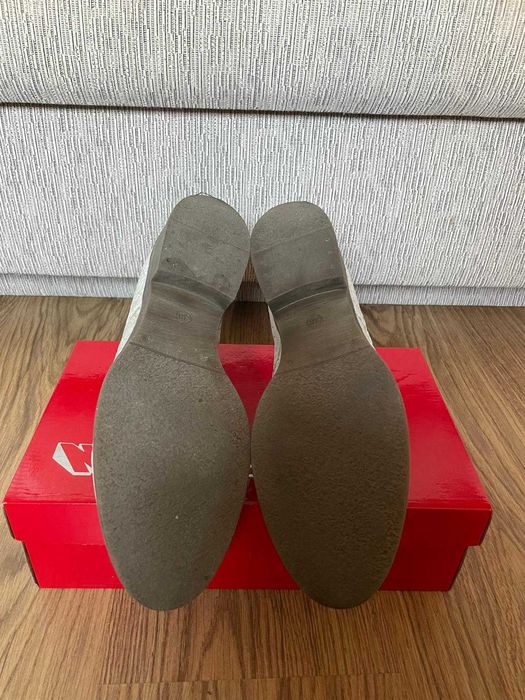 Pantofi albi-sidef Femei din piele texturata imprimeu peisley