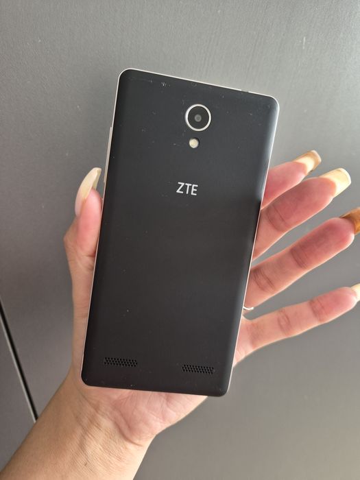 Продам телефон ZTE