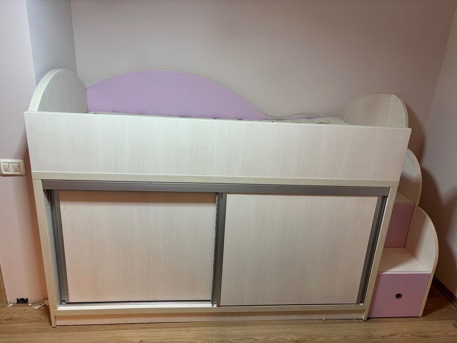 Pat supraetajat cu dulap copii 2-10 ani