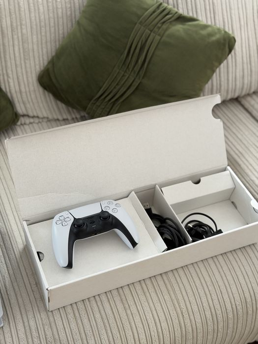 Consola PS5  1Tb cu disc, garantie 12 luni, ambalaj original
