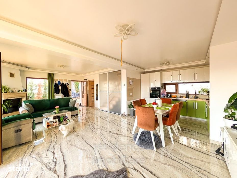 Casa 3 camere cu ciubar si curte, Voronet + Parcare