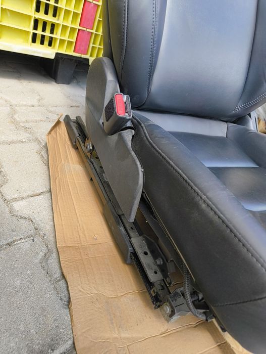 Шофьорска седалка за Tesla Model 3