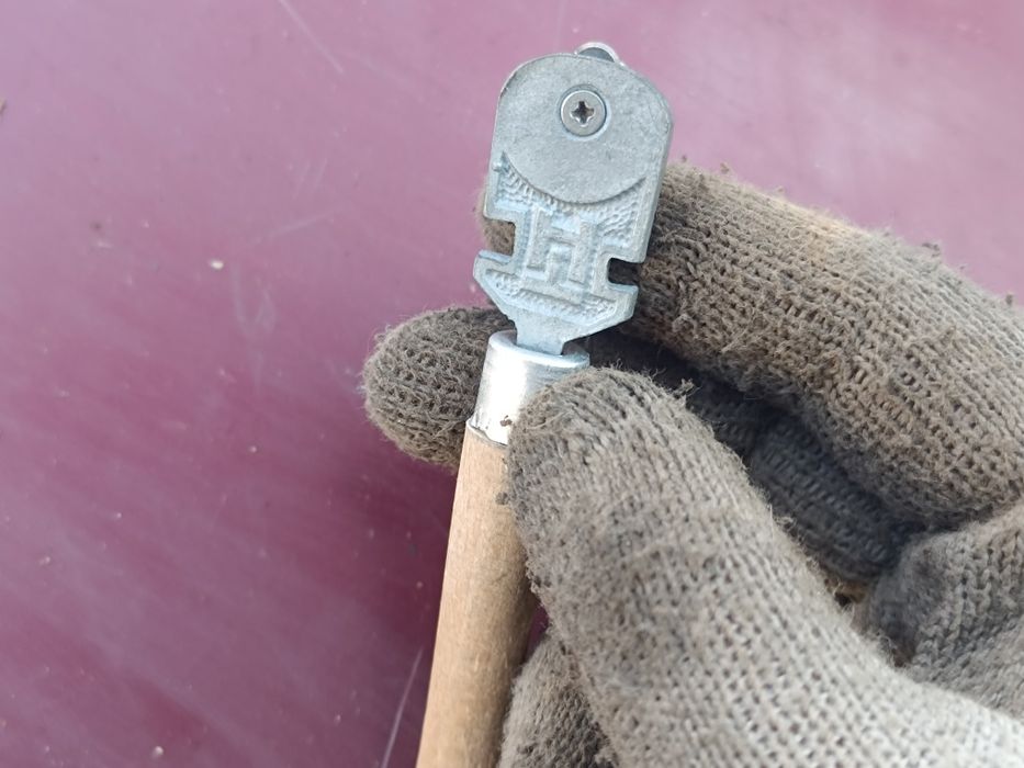 Стеклорез в хорошем состоянии