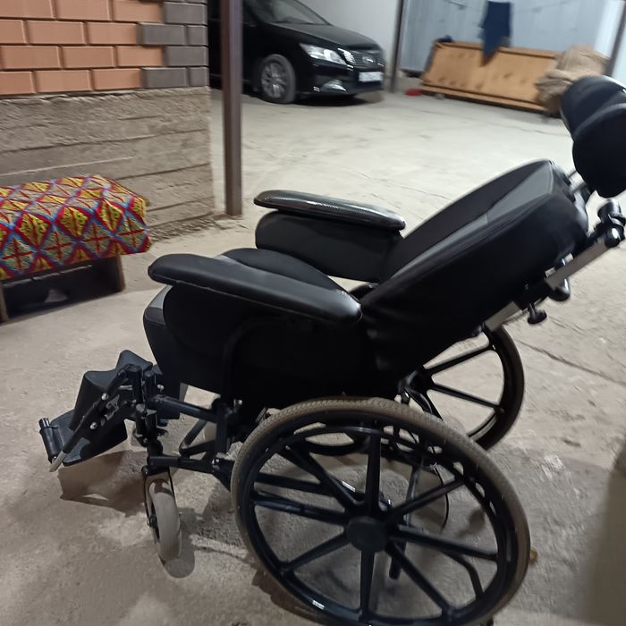 Инвалидский коляска почти новый