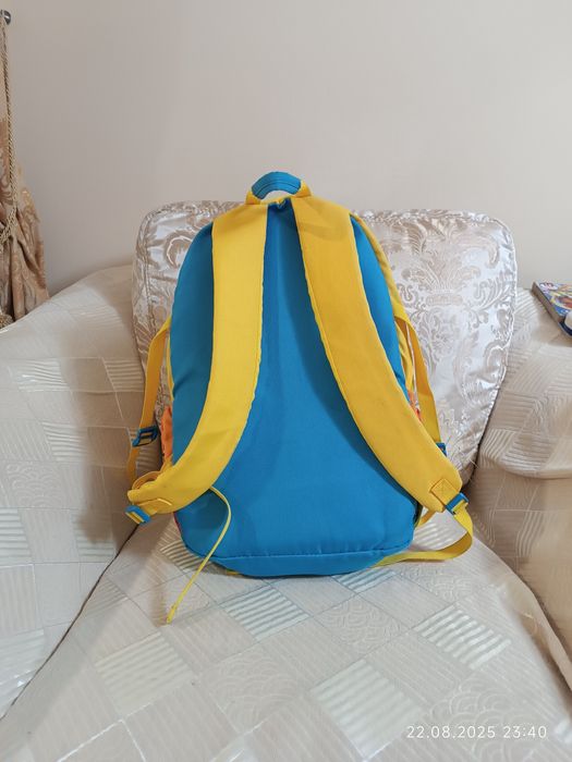 Продам рюкзак школьный