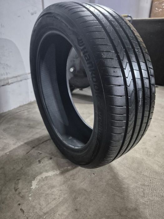 Vând anvelope Hankook