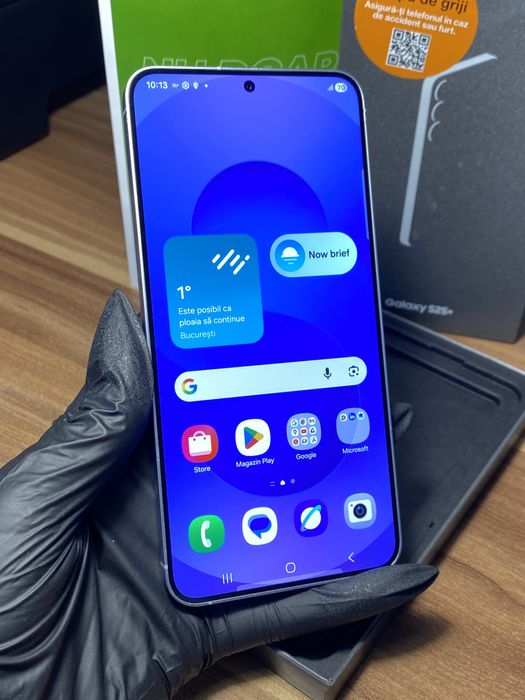 Samsung Galaxy s25 plus • 256 GB • Icy Blue