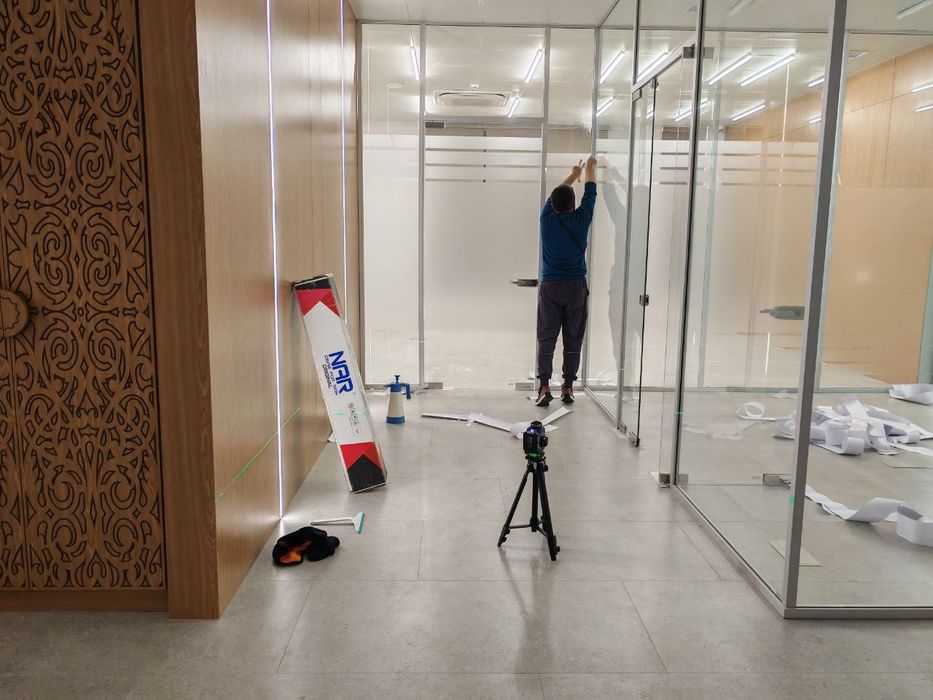 Тонировка матовый пленка офис ва здания ойналарига любая сложность