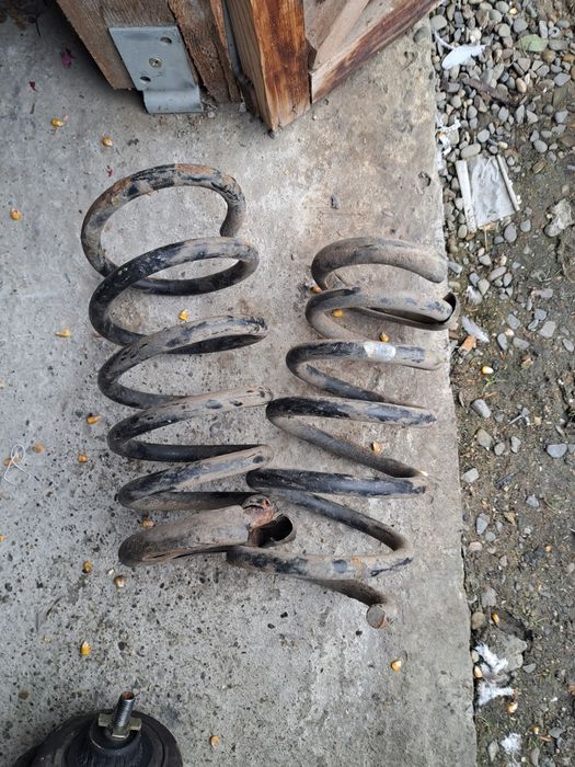 Arcuri cu amortizoare  Xc90