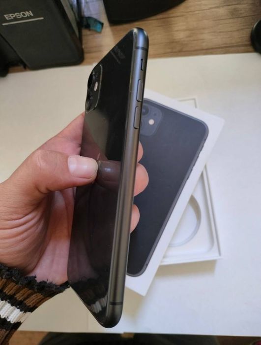 IPhone 11 karobka