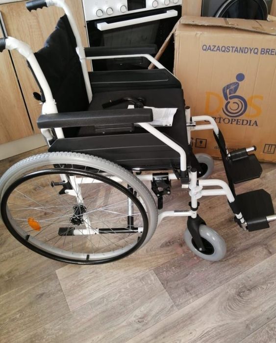 Продам инвалидную коляску