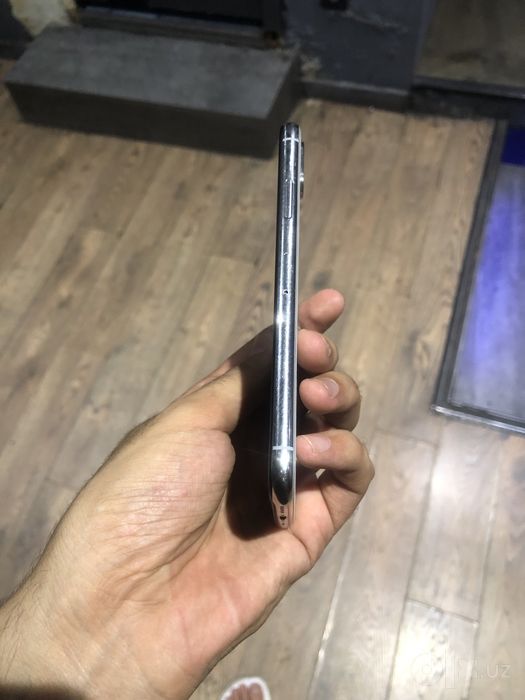 iPhone xs oq 64 GB