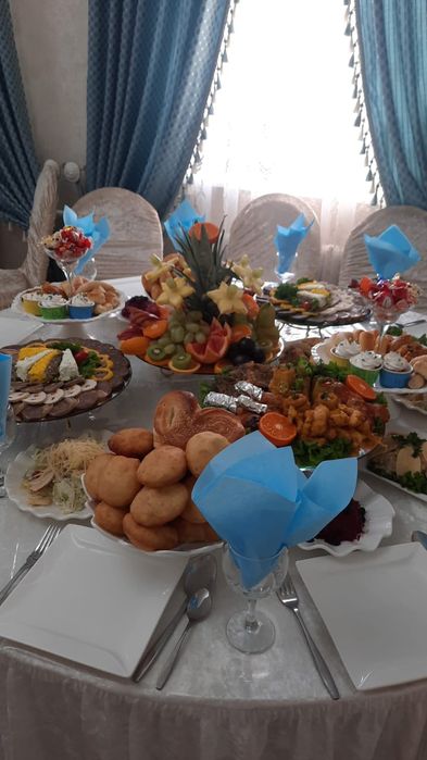 Продам столы стулья