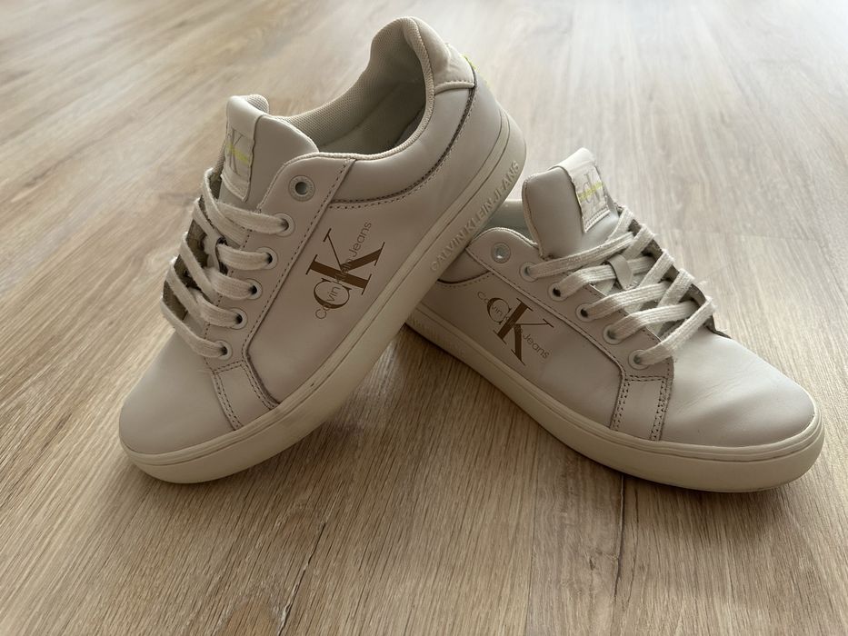 CALVIN KLEIN JEANS Кожени спортни обувки с лого