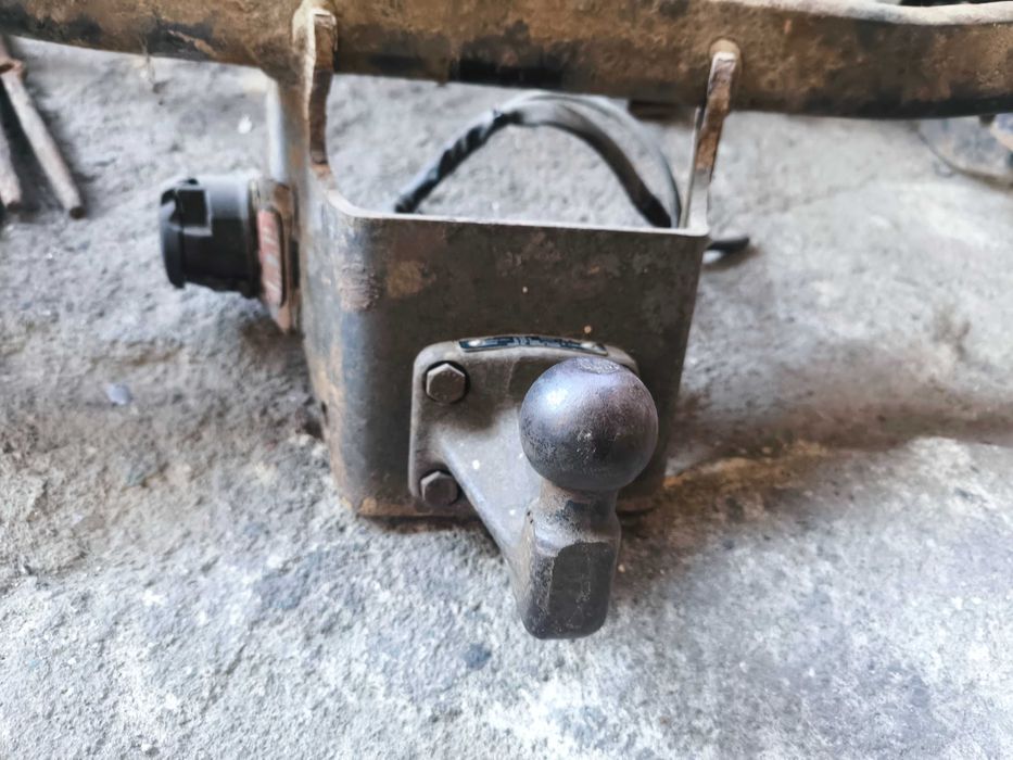 Теглич Toyota hilux