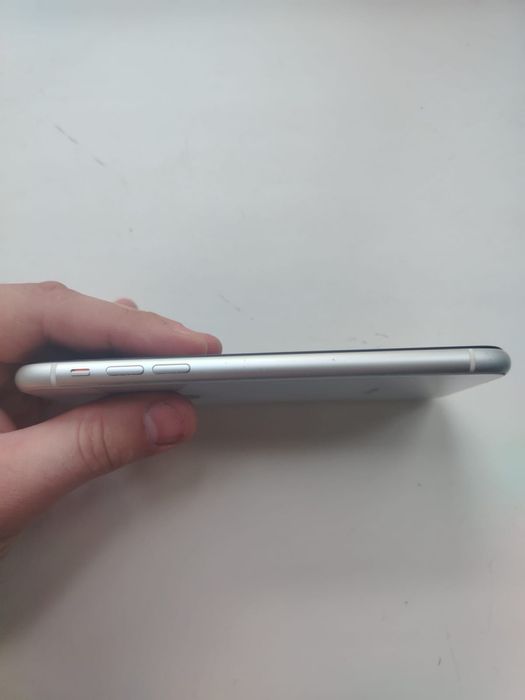 Продам iphone XR