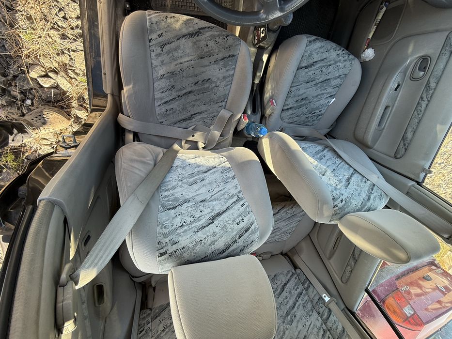 Мазда Демио 1.3 75к.с. на части