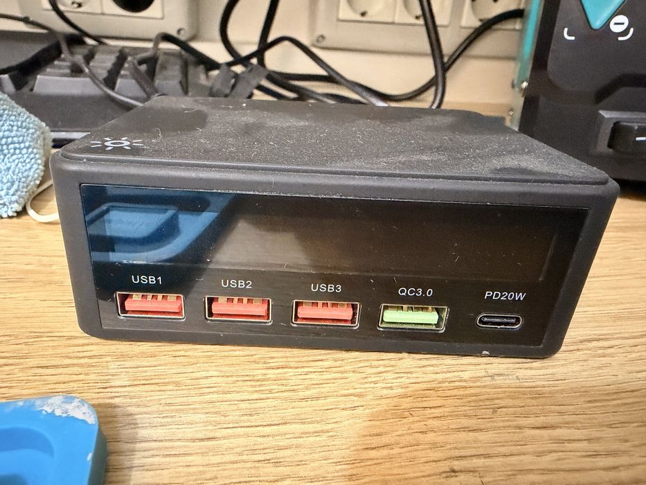 Statie de incarcare 5 porturi