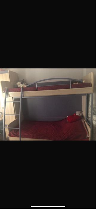 Кровать двухъярусная