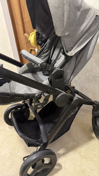 Продаю детскую коляску